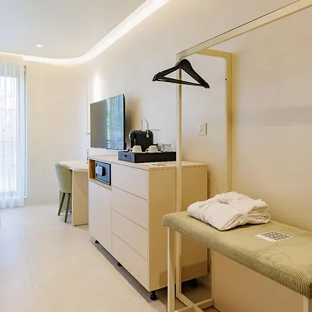 Hogo Hotel 4*