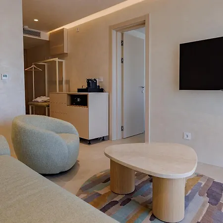 Hogo Hotel 4*